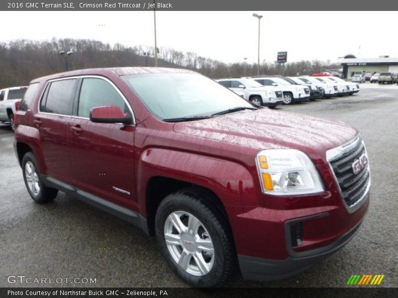 Front 3/4 View of 2016 Terrain SLE