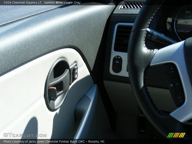 Summit White / Light Gray 2009 Chevrolet Equinox LT