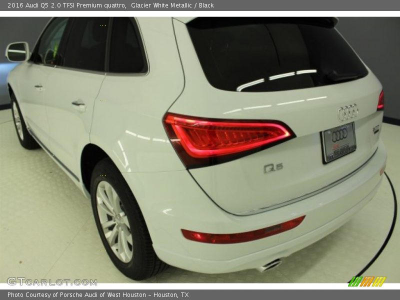 Glacier White Metallic / Black 2016 Audi Q5 2.0 TFSI Premium quattro