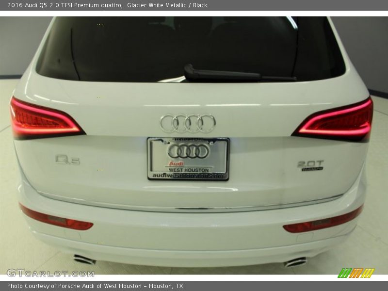 Glacier White Metallic / Black 2016 Audi Q5 2.0 TFSI Premium quattro