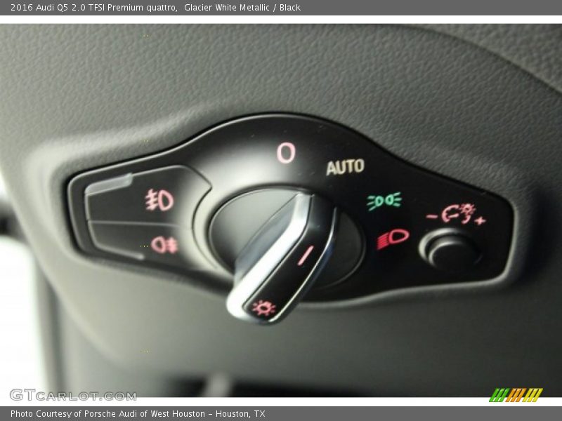 Glacier White Metallic / Black 2016 Audi Q5 2.0 TFSI Premium quattro