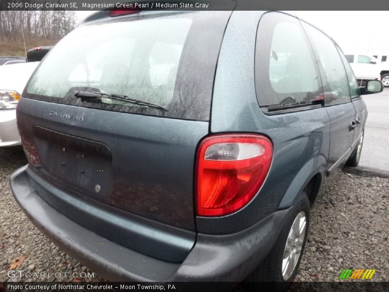 Magnesium Green Pearl / Medium Slate Gray 2006 Dodge Caravan SE