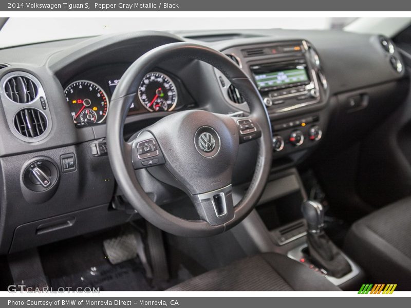 Pepper Gray Metallic / Black 2014 Volkswagen Tiguan S