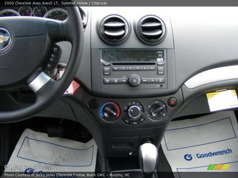Summer Yellow / Charcoal 2009 Chevrolet Aveo Aveo5 LT
