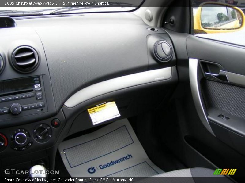 Summer Yellow / Charcoal 2009 Chevrolet Aveo Aveo5 LT