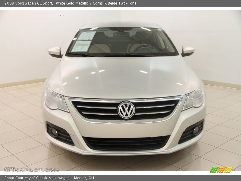 White Gold Metallic / Cornsilk Beige Two-Tone 2009 Volkswagen CC Sport
