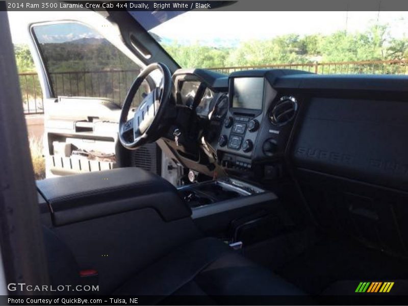Bright White / Black 2014 Ram 3500 Laramie Crew Cab 4x4 Dually