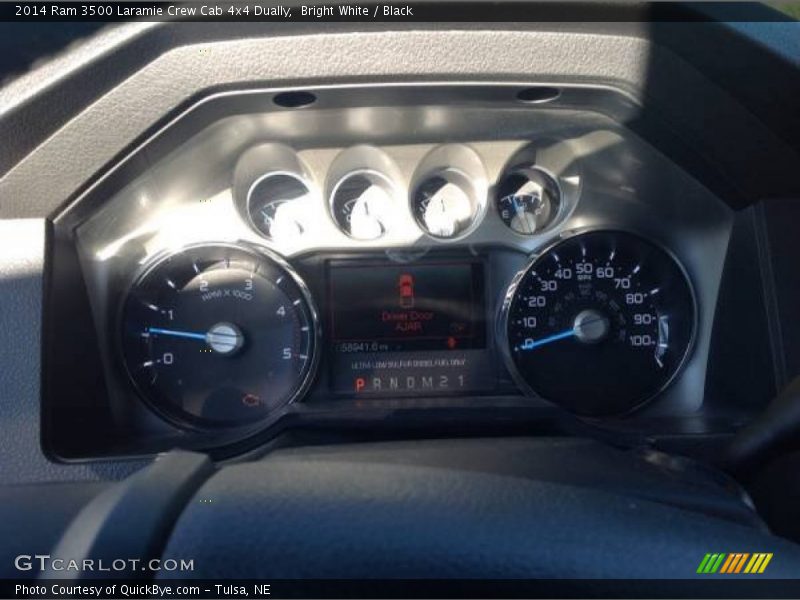 Bright White / Black 2014 Ram 3500 Laramie Crew Cab 4x4 Dually