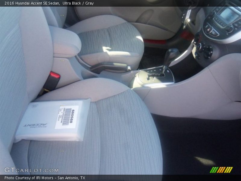 Ultra Black / Gray 2016 Hyundai Accent SE Sedan