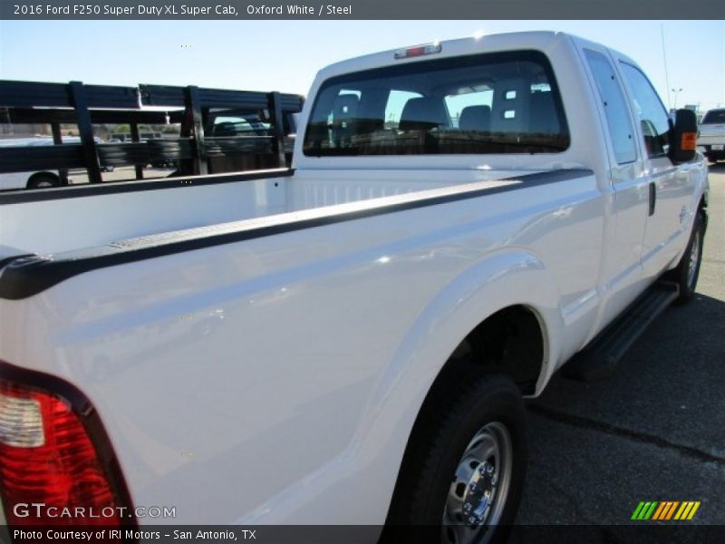 Oxford White / Steel 2016 Ford F250 Super Duty XL Super Cab