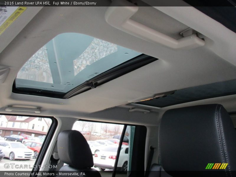 Fuji White / Ebony/Ebony 2016 Land Rover LR4 HSE