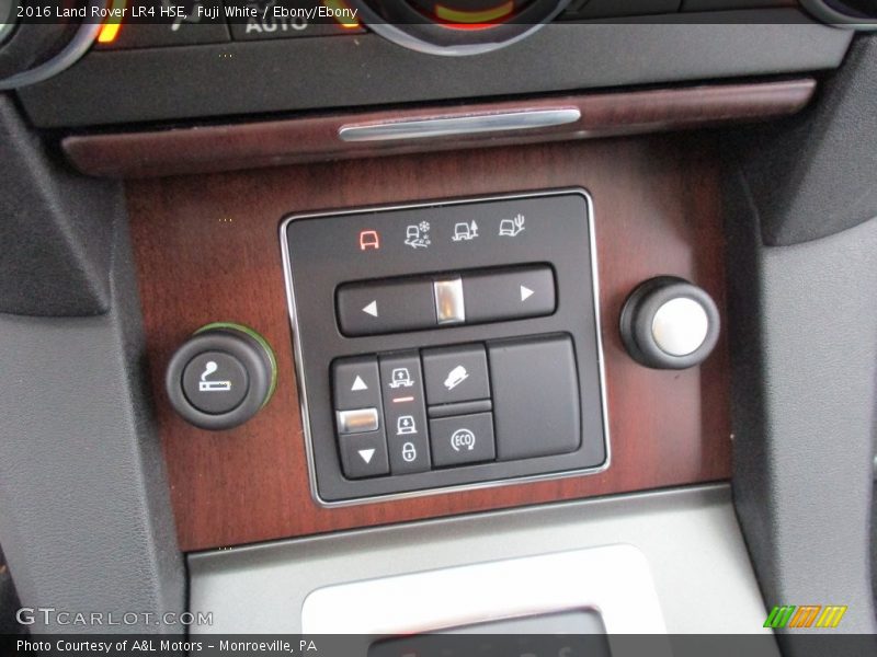 Fuji White / Ebony/Ebony 2016 Land Rover LR4 HSE
