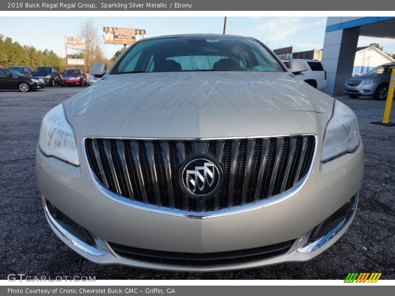 Sparkling Silver Metallic / Ebony 2016 Buick Regal Regal Group