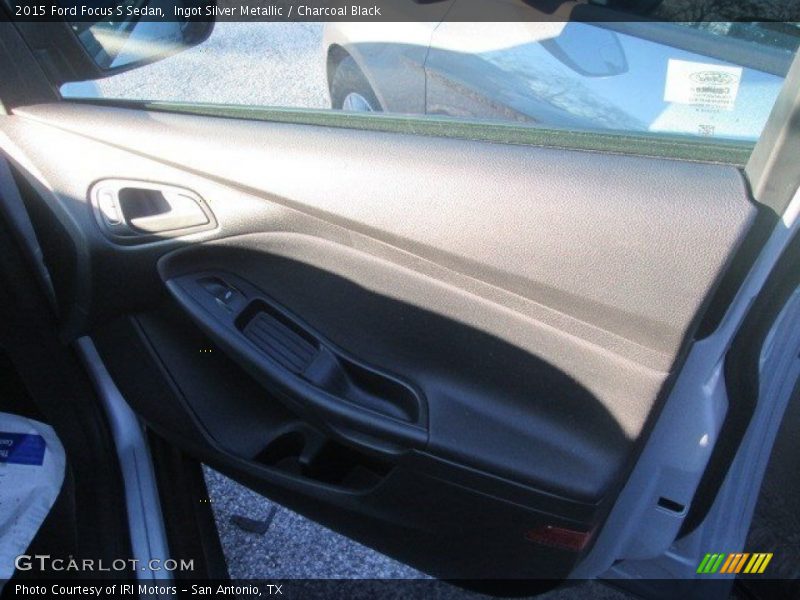 Ingot Silver Metallic / Charcoal Black 2015 Ford Focus S Sedan