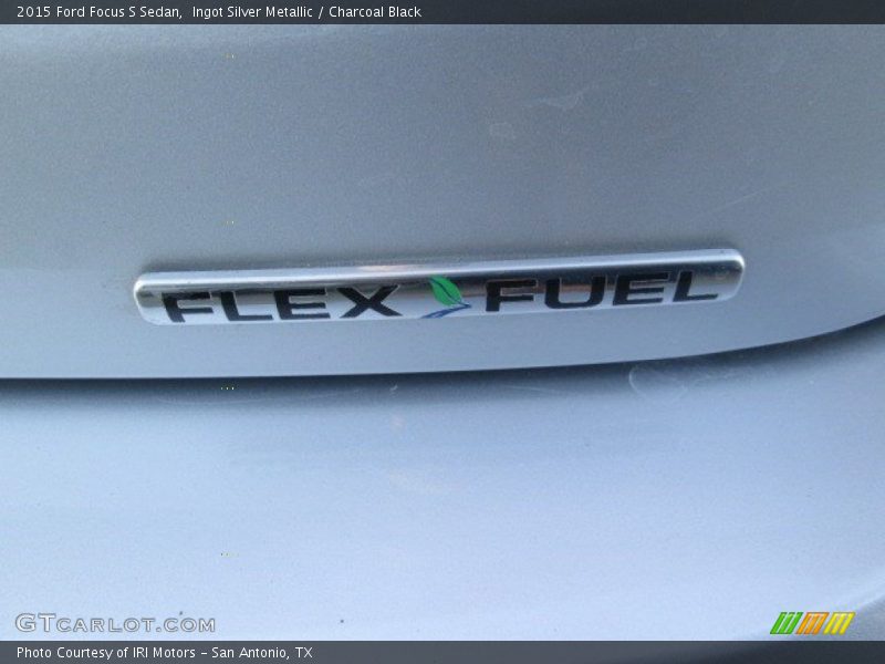 Ingot Silver Metallic / Charcoal Black 2015 Ford Focus S Sedan
