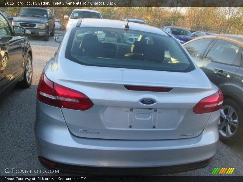 Ingot Silver Metallic / Charcoal Black 2015 Ford Focus S Sedan