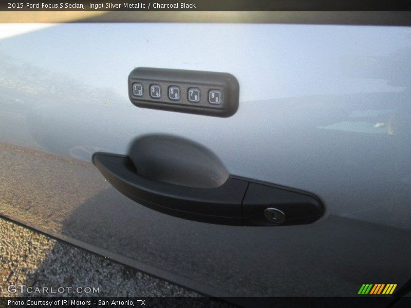 Ingot Silver Metallic / Charcoal Black 2015 Ford Focus S Sedan