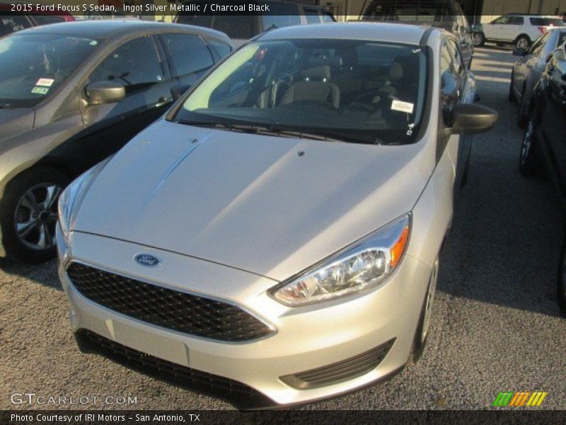 Ingot Silver Metallic / Charcoal Black 2015 Ford Focus S Sedan