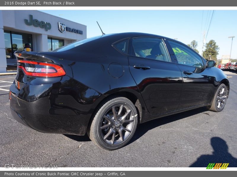 Pitch Black / Black 2016 Dodge Dart SE