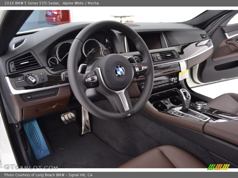 Dashboard of 2016 5 Series 535i Sedan