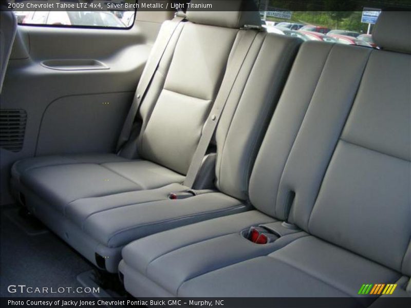 Silver Birch Metallic / Light Titanium 2009 Chevrolet Tahoe LTZ 4x4