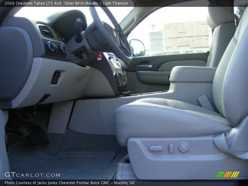 Silver Birch Metallic / Light Titanium 2009 Chevrolet Tahoe LTZ 4x4