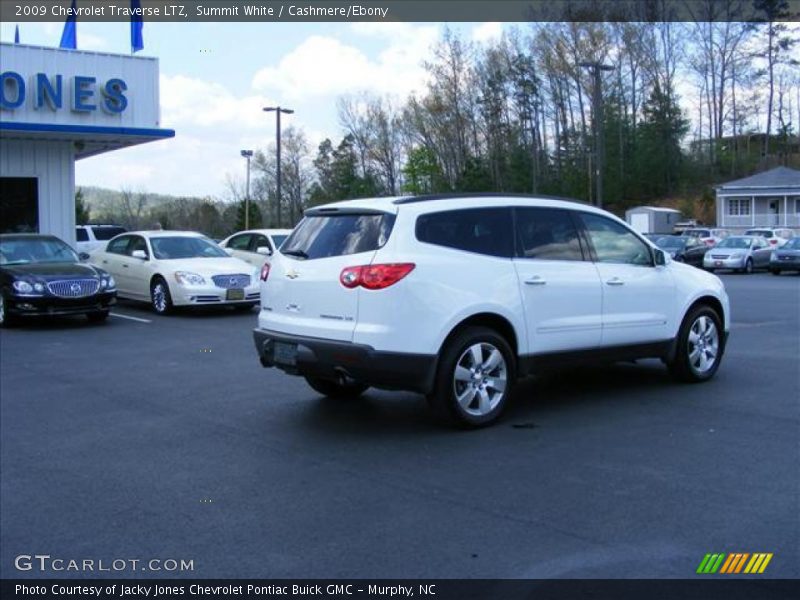 Summit White / Cashmere/Ebony 2009 Chevrolet Traverse LTZ