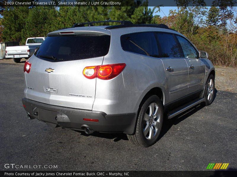 Silver Ice Metallic / Light Gray/Ebony 2009 Chevrolet Traverse LTZ