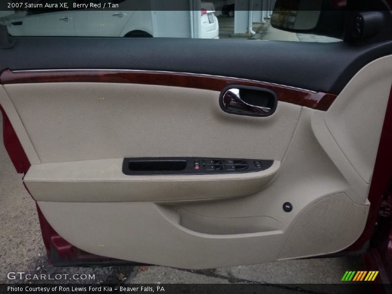 Berry Red / Tan 2007 Saturn Aura XE