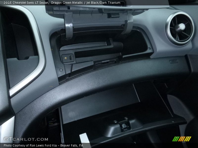 Dragon Green Metallic / Jet Black/Dark Titanium 2016 Chevrolet Sonic LT Sedan