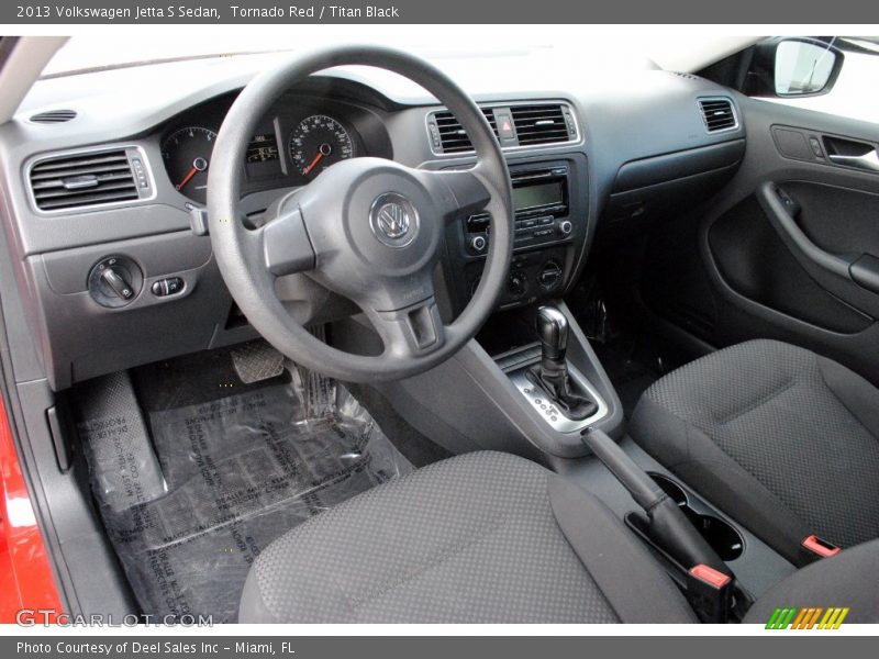 Tornado Red / Titan Black 2013 Volkswagen Jetta S Sedan