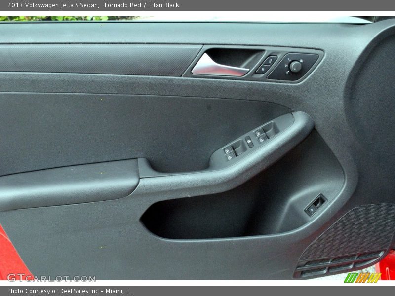 Tornado Red / Titan Black 2013 Volkswagen Jetta S Sedan