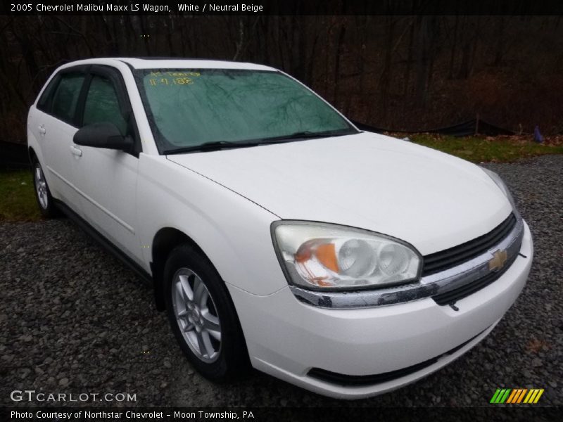White / Neutral Beige 2005 Chevrolet Malibu Maxx LS Wagon