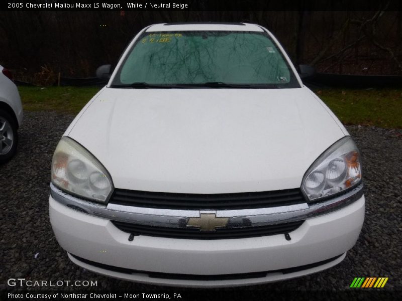 White / Neutral Beige 2005 Chevrolet Malibu Maxx LS Wagon