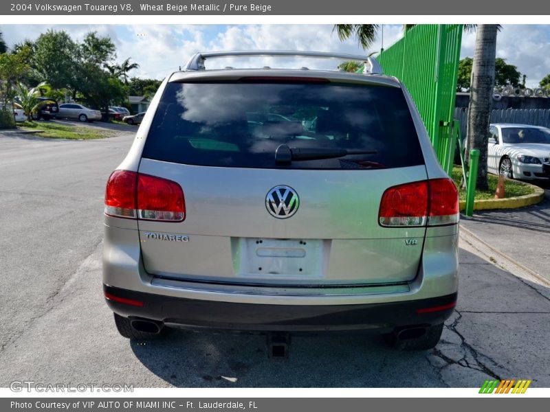 Wheat Beige Metallic / Pure Beige 2004 Volkswagen Touareg V8
