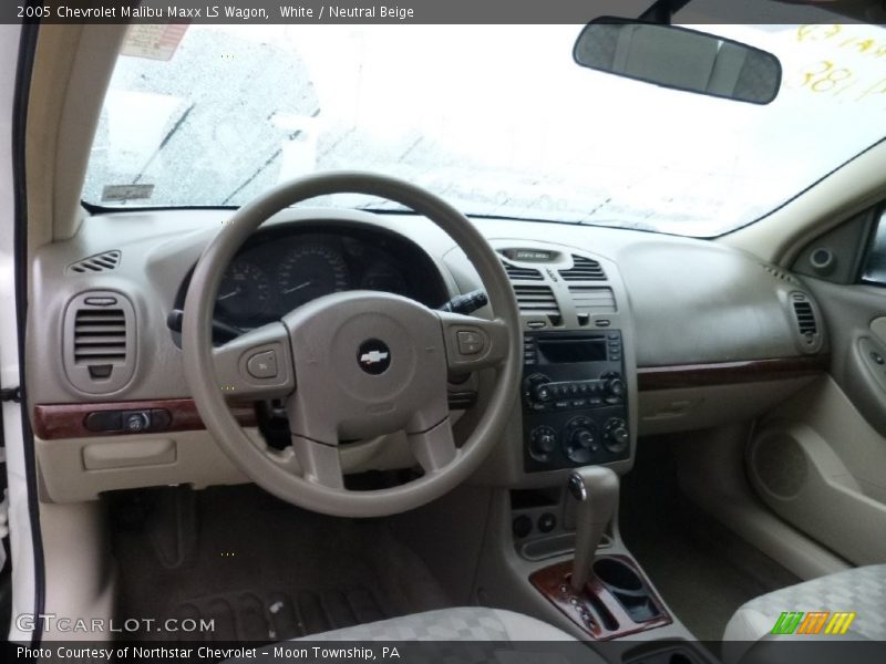 White / Neutral Beige 2005 Chevrolet Malibu Maxx LS Wagon