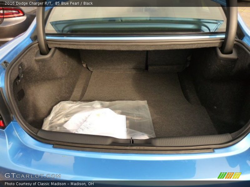 B5 Blue Pearl / Black 2016 Dodge Charger R/T