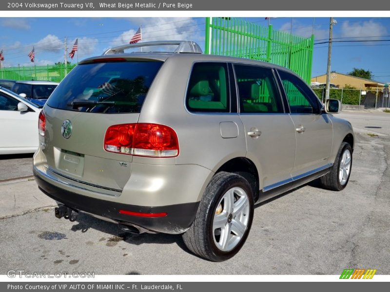 Wheat Beige Metallic / Pure Beige 2004 Volkswagen Touareg V8