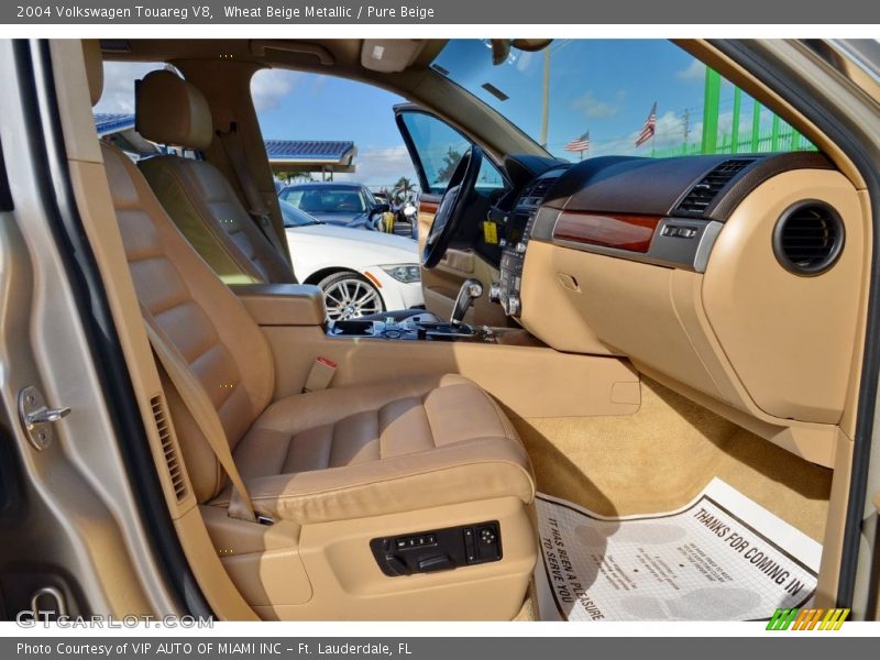 Wheat Beige Metallic / Pure Beige 2004 Volkswagen Touareg V8