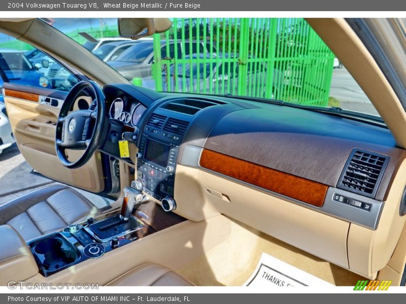 Wheat Beige Metallic / Pure Beige 2004 Volkswagen Touareg V8