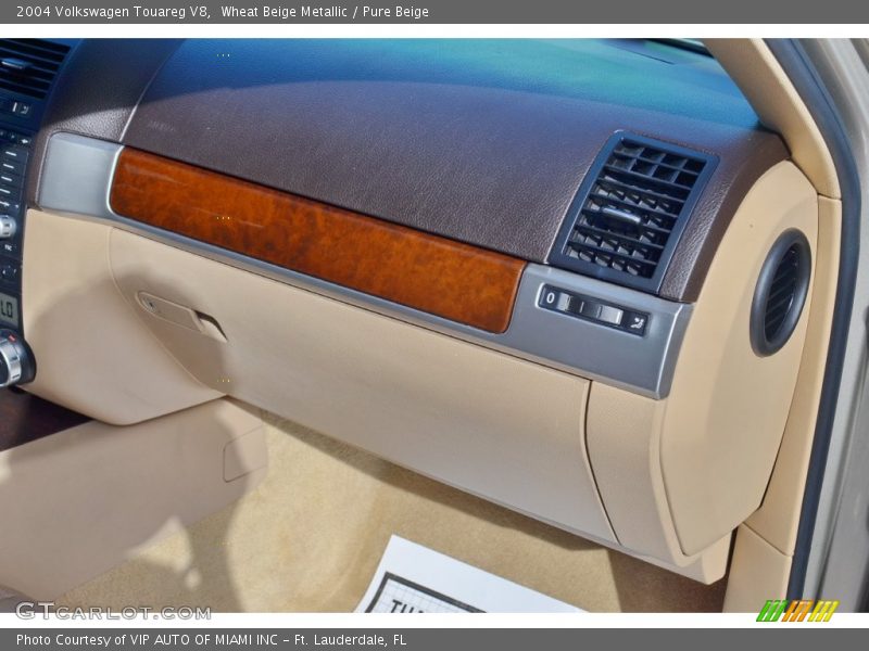 Wheat Beige Metallic / Pure Beige 2004 Volkswagen Touareg V8