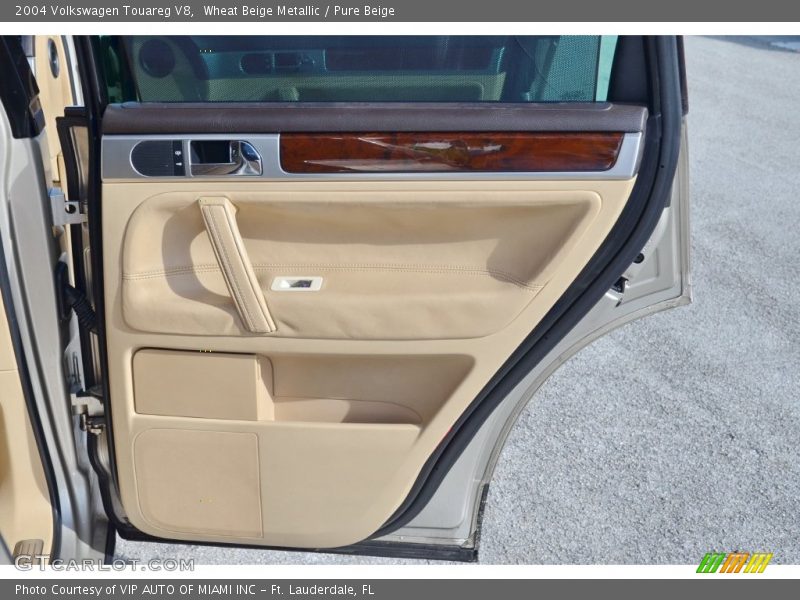Wheat Beige Metallic / Pure Beige 2004 Volkswagen Touareg V8