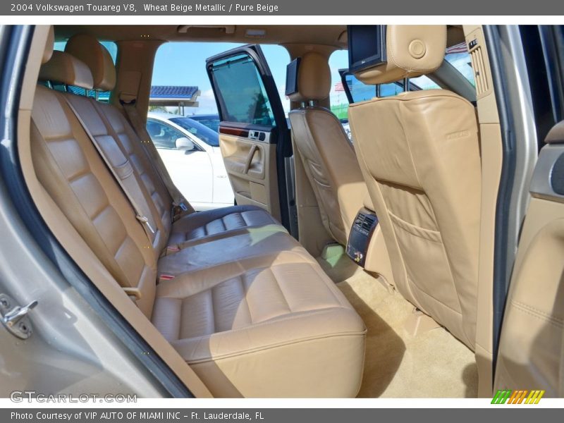 Wheat Beige Metallic / Pure Beige 2004 Volkswagen Touareg V8