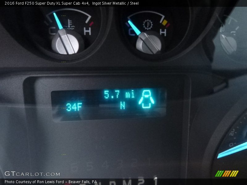 Ingot Silver Metallic / Steel 2016 Ford F250 Super Duty XL Super Cab 4x4