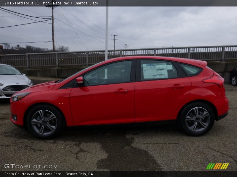 Race Red / Charcoal Black 2016 Ford Focus SE Hatch