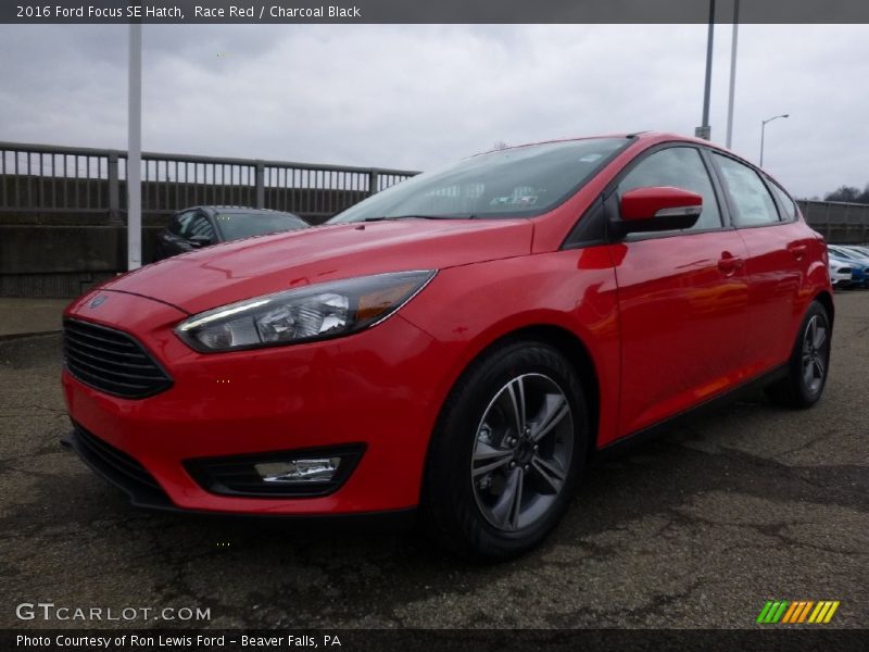 Race Red / Charcoal Black 2016 Ford Focus SE Hatch