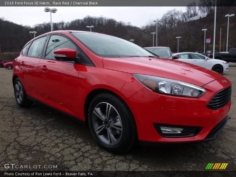 Race Red / Charcoal Black 2016 Ford Focus SE Hatch