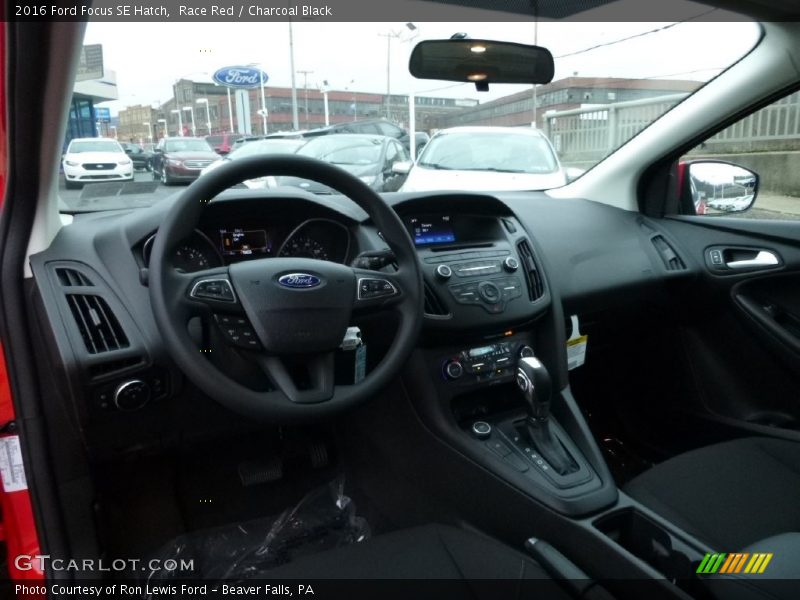 Race Red / Charcoal Black 2016 Ford Focus SE Hatch