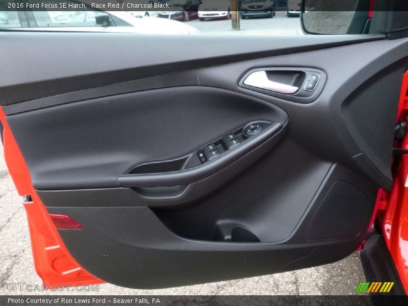Race Red / Charcoal Black 2016 Ford Focus SE Hatch