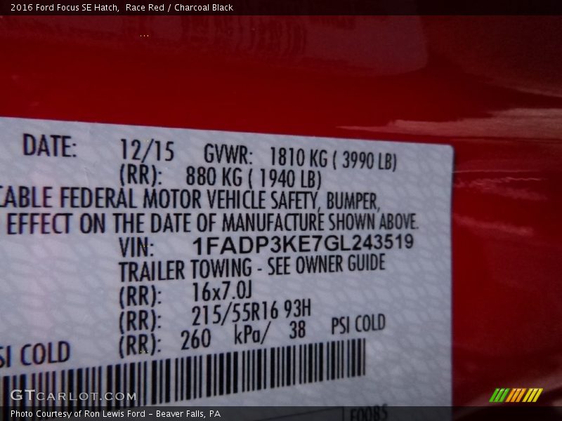Race Red / Charcoal Black 2016 Ford Focus SE Hatch